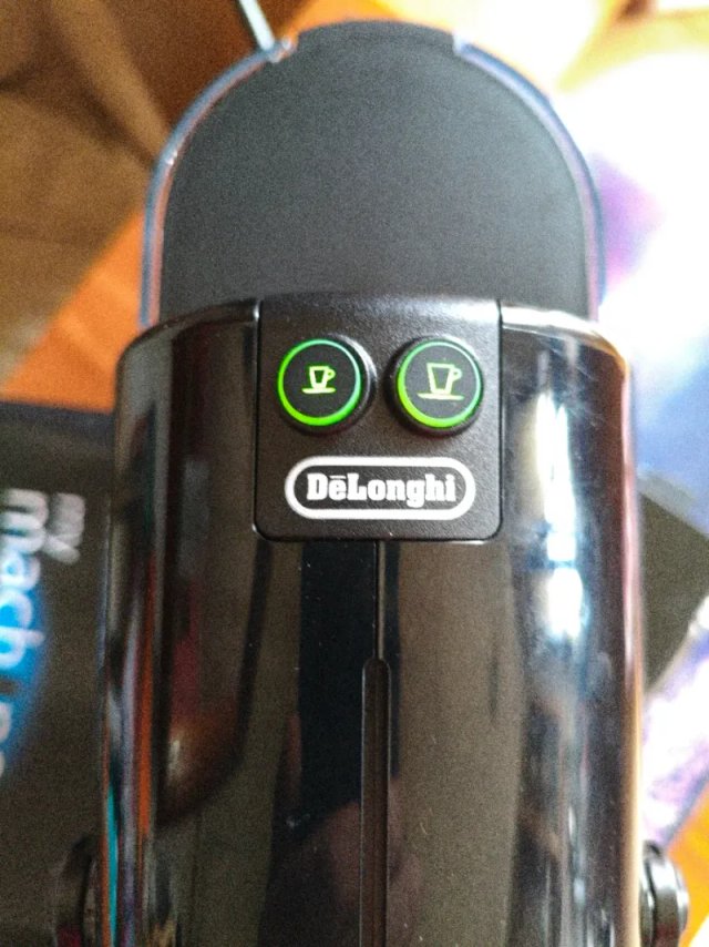 Cafetera DeLonghi Nespresso Inissia Negra