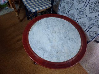 Mesa centro madera y mármol antigua