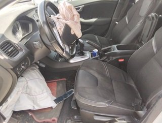 1895878 bandeja tras 31291021 volvo v40 r-design