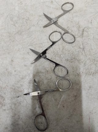 3 tijeras pequeñas
