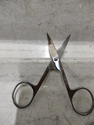 3 tijeras pequeñas