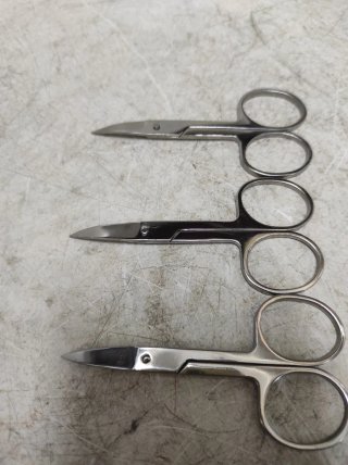 3 tijeras pequeñas
