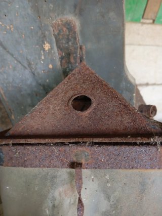 Farol antiguo de metal y cristal