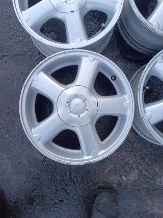 Llantas Nissan NV200 15" (4 unidades)