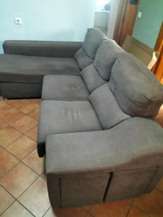 Chaiselongue marrón con canapé