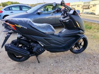 Zontes 125 X Scooter 2.688 euros