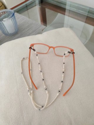 Cadena gafas perlas cultivadas y detalles