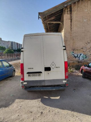 Furgoneta iveco daily 2.8