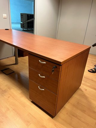 Mesa de oficina L madera y metal