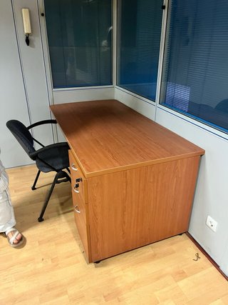 Mesa de oficina L madera y metal