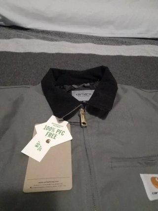 Cazadora Carhartt Detroit Gris