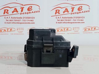 TOYOTA COROLLA (E11) 1.9 D Linea Terra (4-ptas.) CAJA RELES / FUSIBLES