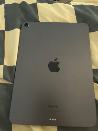 iPad Air 5 64GB Gris con funda teclado