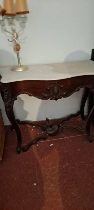 Consola antigua madera caoba o nogal y mármol