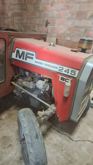 Tractor Massey Ferguson 245