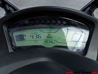 YAMAHA TRICITY 125 -APTA B Y A1-
