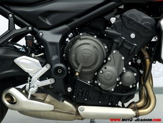 TRIUMPH TRIDENT 660 ¿A2?