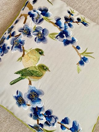 Funda Cojín 45x45cm Bordado Flores y Pájaros