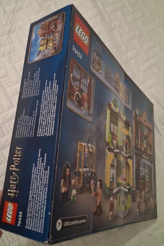 LEGO Harry Potter 76452 Quidditch Supplies