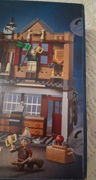 LEGO Harry Potter 76452 Quidditch Supplies