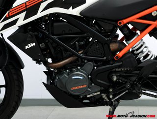 KTM 125 DUKE -APTA B Y A1-