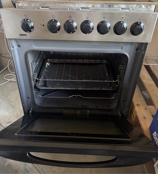 Conjunto vitrocerámica y horno Zanussi