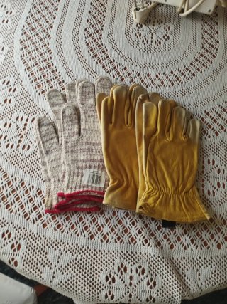 Guantes de trabajo talla G 4 pares.