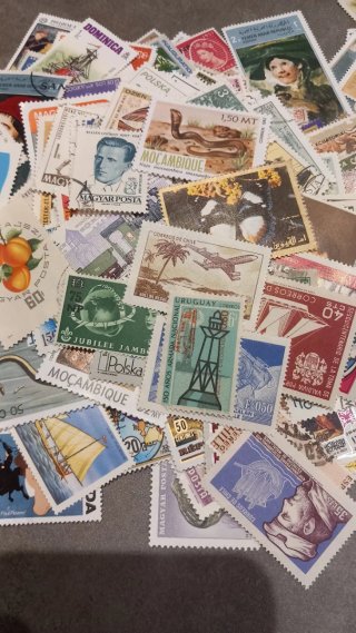 Lote 2: 400 sellos usados del mundo