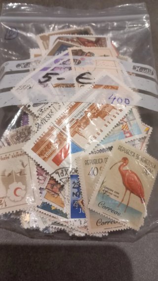 Lote 2: 400 sellos usados del mundo
