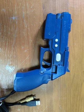 Pistola Namco PS2 falta cable puente