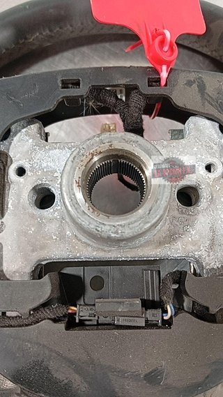 VOLANTE Hyundai i20 (BC3)(08.2020->)