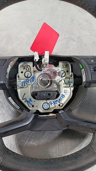 VOLANTE Hyundai i20 (BC3)(08.2020->)
