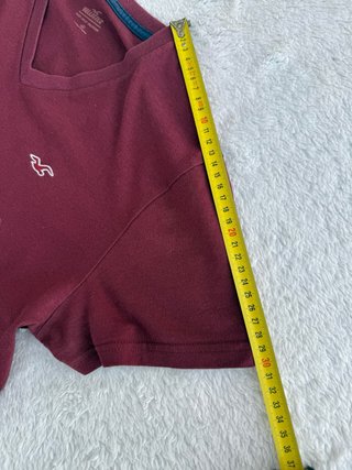 Camiseta Hollister V-Neck Talla S Roja
