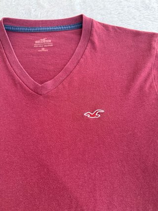 Camiseta Hollister V-Neck Talla S Roja