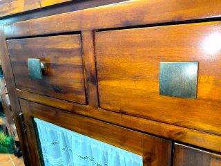 Mueble aparador rústico madera y cristal