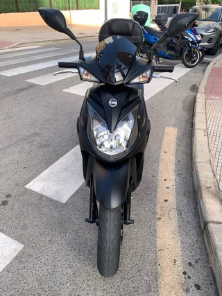 SYM Symphony 125 Scooter Automática Negra
