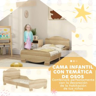 Cama infantil de madera clara