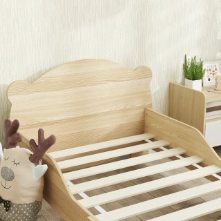 Cama infantil de madera clara