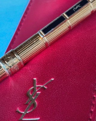 Penna Yves Saint Laurent Oro con Custodia Rossa