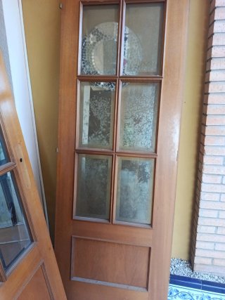 2 Puertas de Madera con Cristal