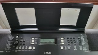 Teclado Yamaha PSR-E373