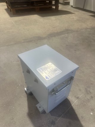 Autotransformador Trifásico RENNO 1kVA