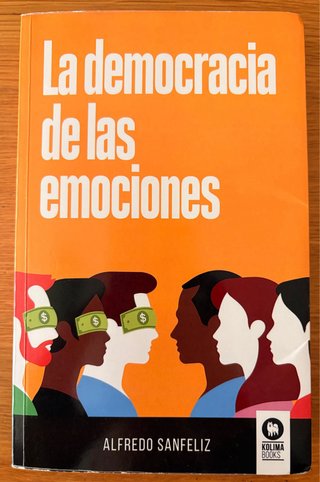 Rousseau no usa bitcoins/Democracia de las emocion