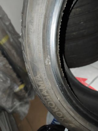 Neumáticos Yokohama Advan Sport V105 215/45 R17