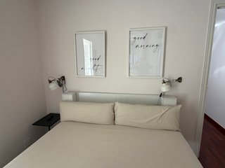 Camas de 180, 135 y 90 con canapé,colchones y ropa