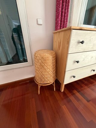 Camas de 180, 135 y 90 con canapé,colchones y ropa