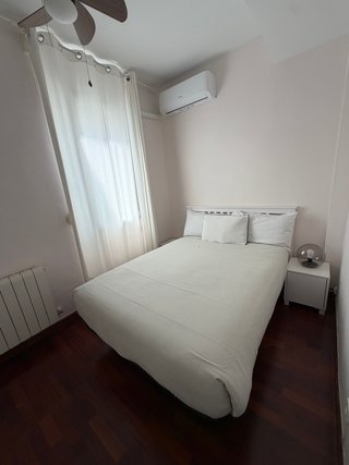 Camas de 180, 135 y 90 con canapé,colchones y ropa