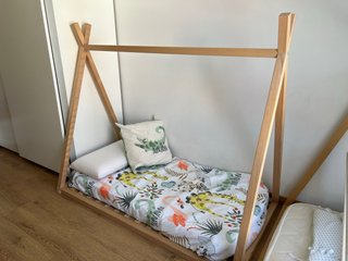 Cama infantil de madera estilo tipi