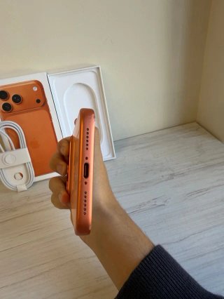 iPhone 17 Pro Max Naranja 256GB Como Nuevo