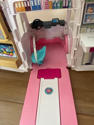 Ambulancia Barbie Rosa y Blanca